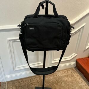 Black Men’s Carryall Shoulder Bag